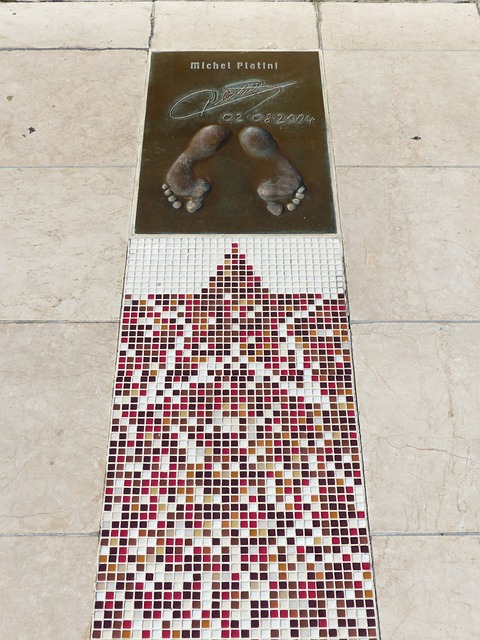 有时甚至不 有时甚至不